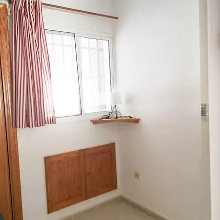 Lovely 1 Bed With Pool Near Amenities. Torrevieja