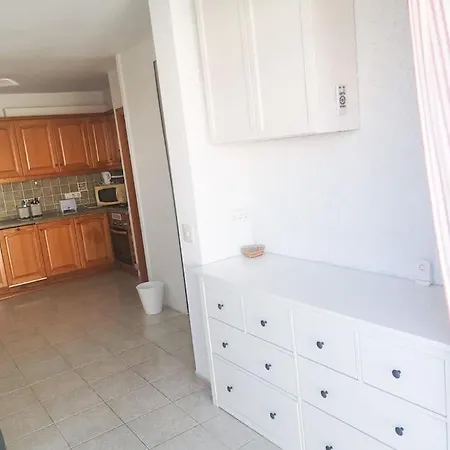 Apartment Lovely 1 Bed With Pool Near Amenities. Torrevieja