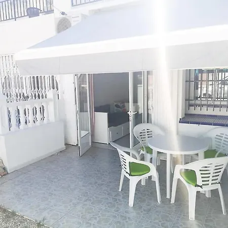 Lovely 1 Bed With Pool Near Amenities. Apartment *